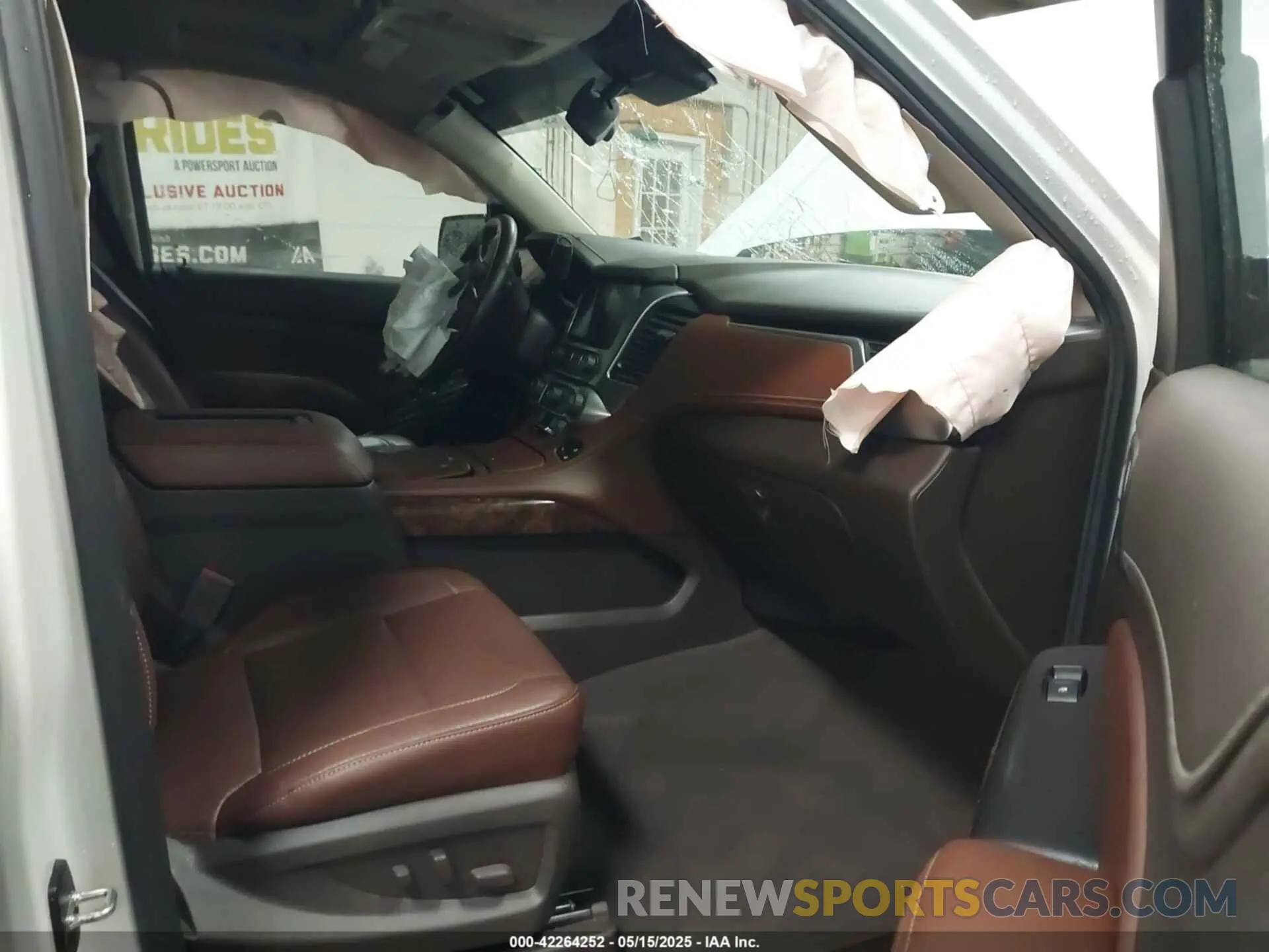 5 fotografías del automóvil dañado 1GNSKCKC3KR183072 CHEVROLET TAHOE 2019