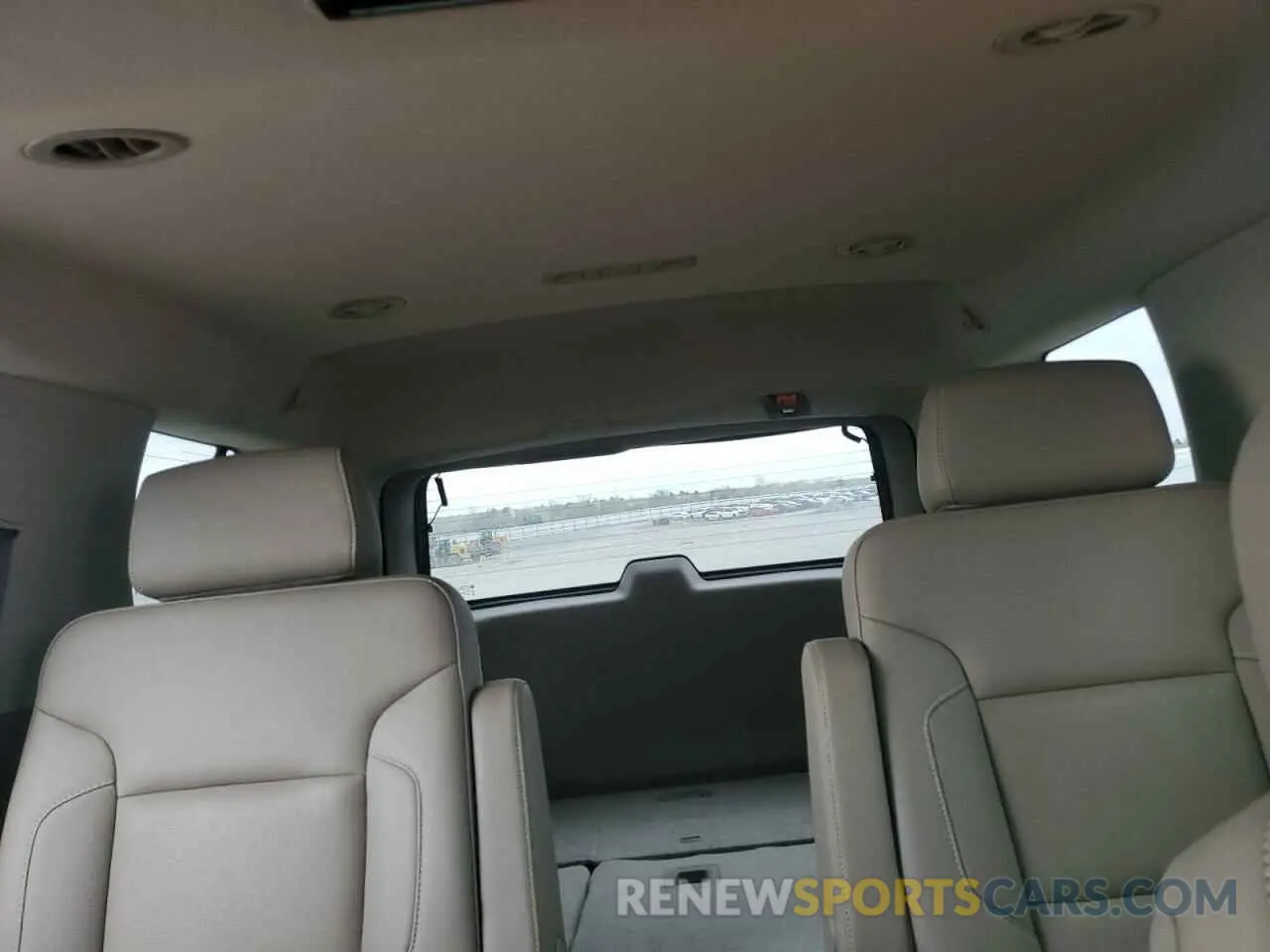 10 fotografías del automóvil dañado 1GNSKCKC7KR143058 CHEVROLET TAHOE 2019
