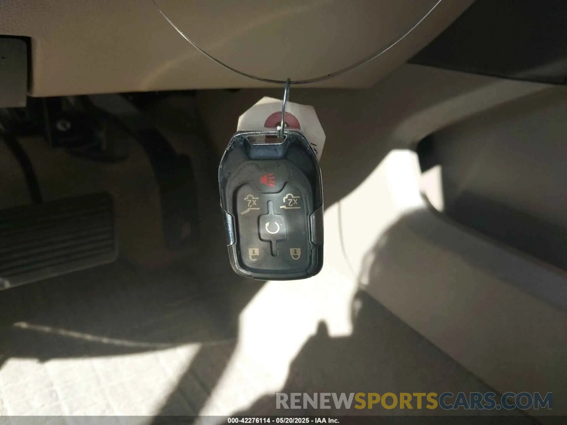11 fotografías del automóvil dañado 1GNSKCKC8KR162282 CHEVROLET TAHOE 2019