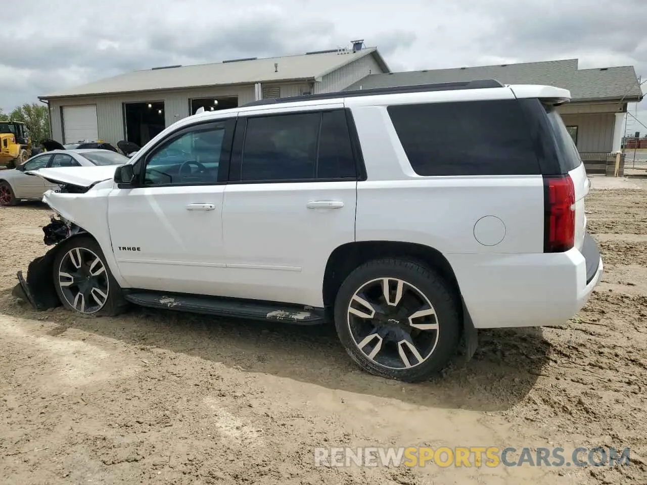 2 fotografías del automóvil dañado 1GNSKCKJ3KR220037 CHEVROLET TAHOE 2019