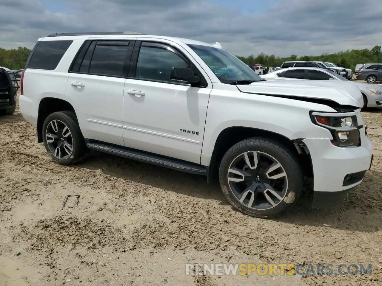 4 fotografías del automóvil dañado 1GNSKCKJ3KR220037 CHEVROLET TAHOE 2019