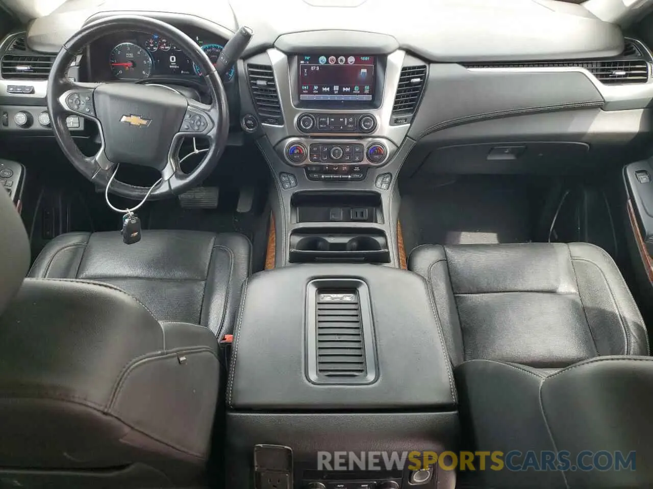 8 fotografías del automóvil dañado 1GNSKCKJ3KR220037 CHEVROLET TAHOE 2019