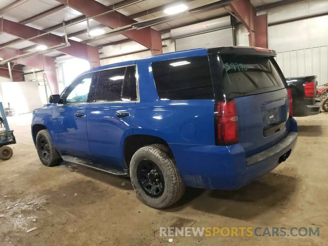 2 fotografías del automóvil dañado 1GNSKDEC5KR400560 CHEVROLET TAHOE 2019