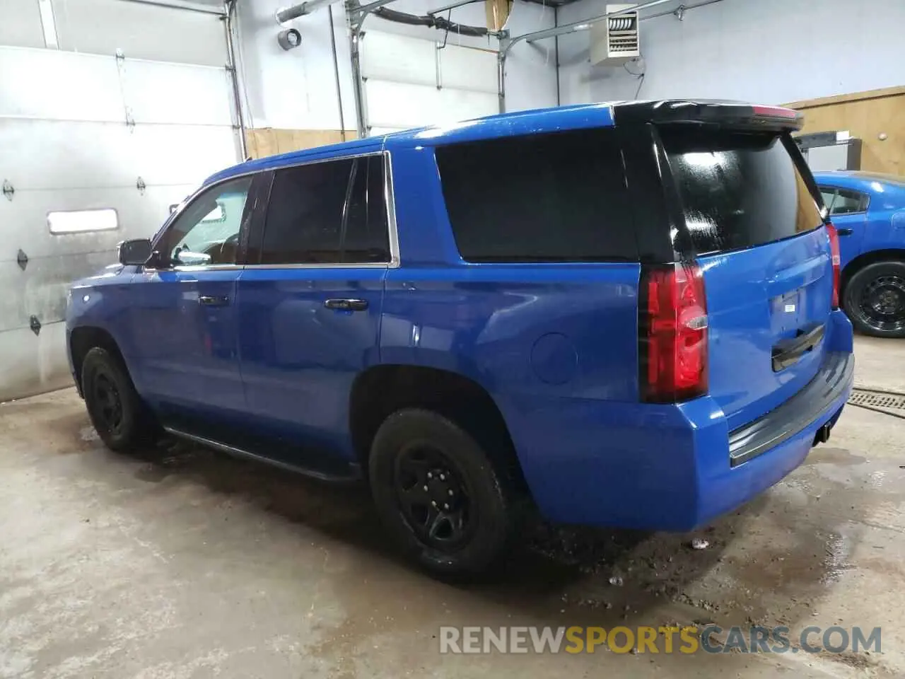2 fotografías del automóvil dañado 1GNSKDEC7KR402729 CHEVROLET TAHOE 2019