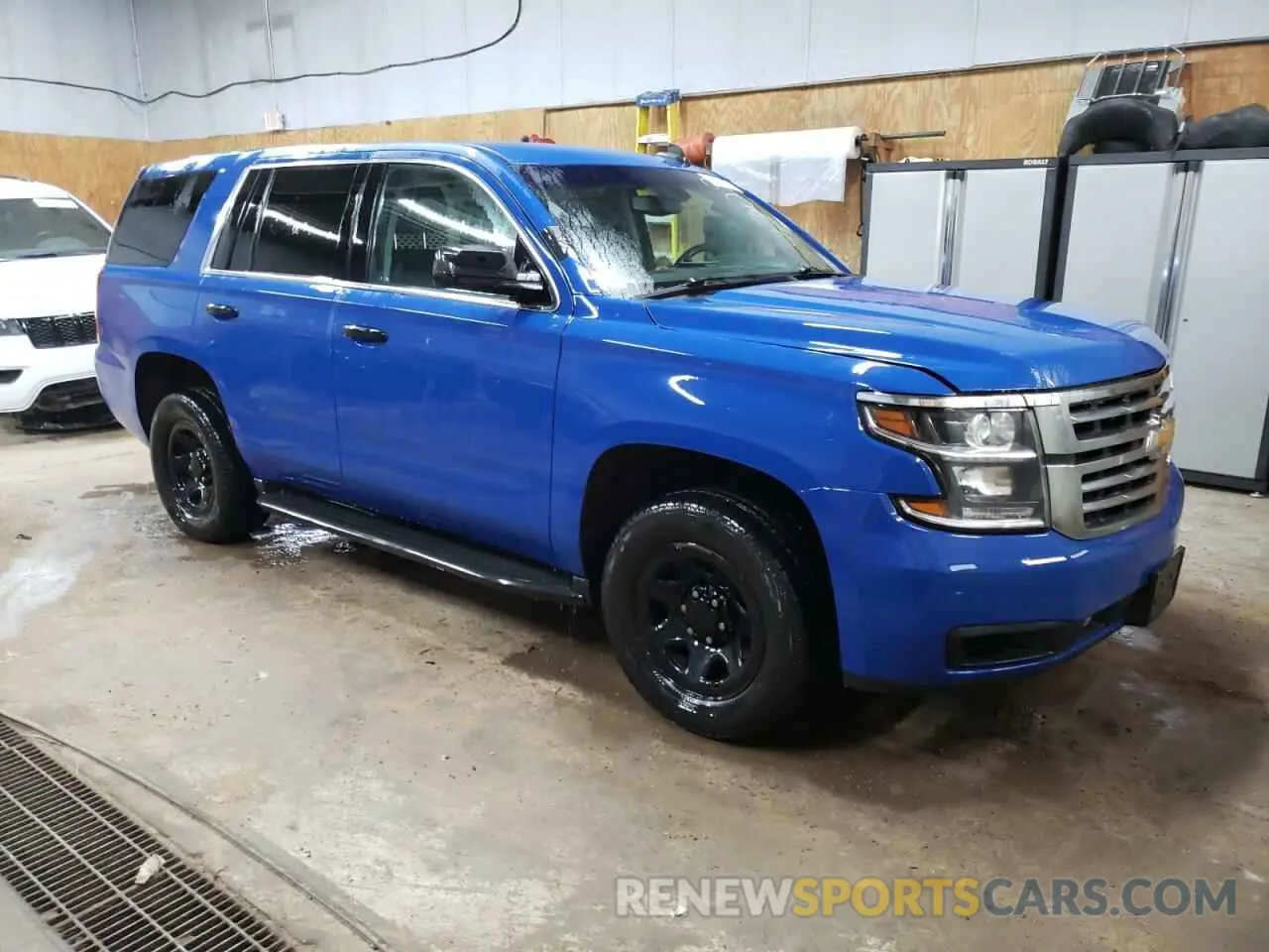 4 fotografías del automóvil dañado 1GNSKDEC7KR402729 CHEVROLET TAHOE 2019