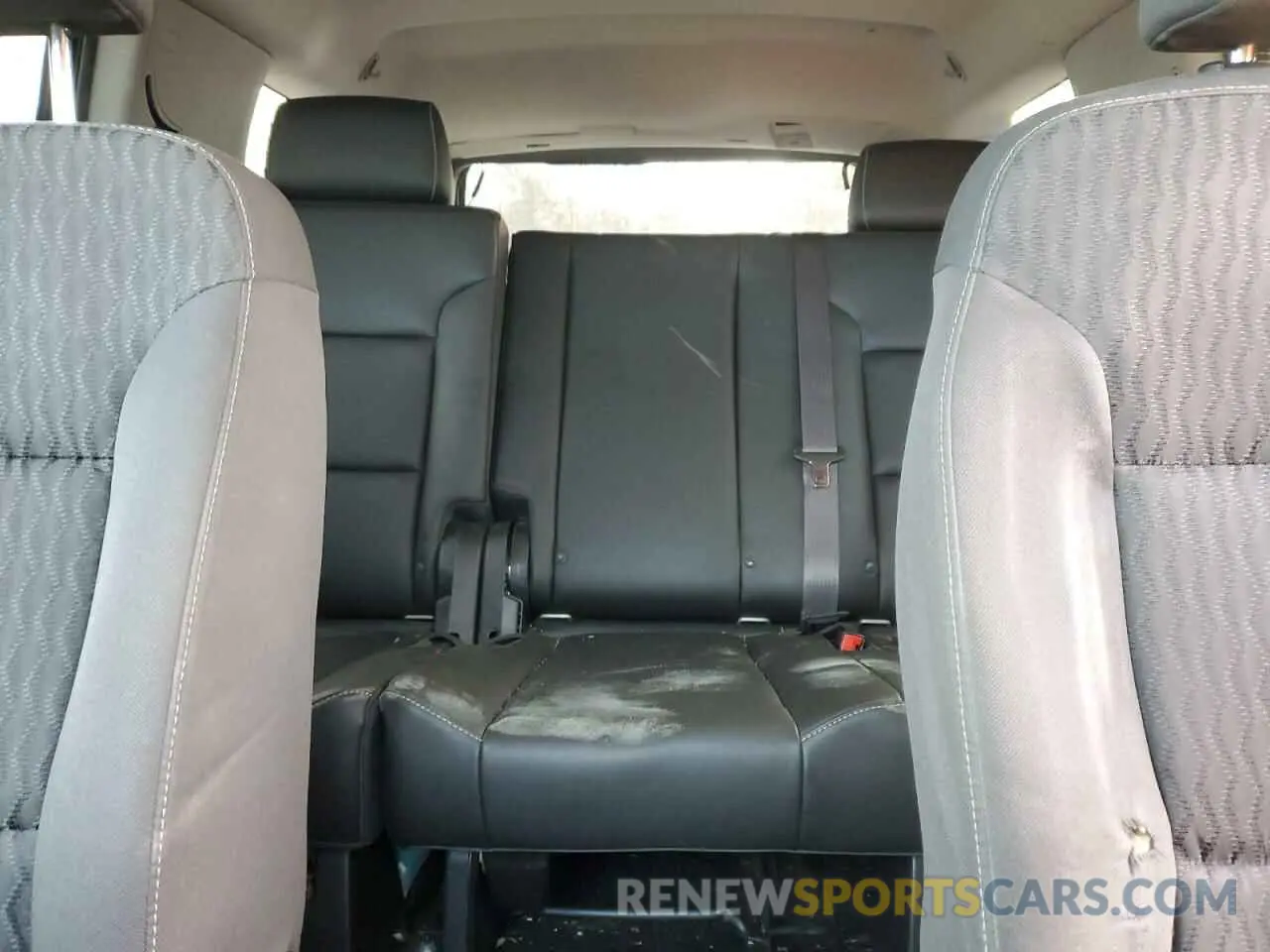 10 fotografías del automóvil dañado 1GNLCDEC2LR276931 CHEVROLET TAHOE 2020
