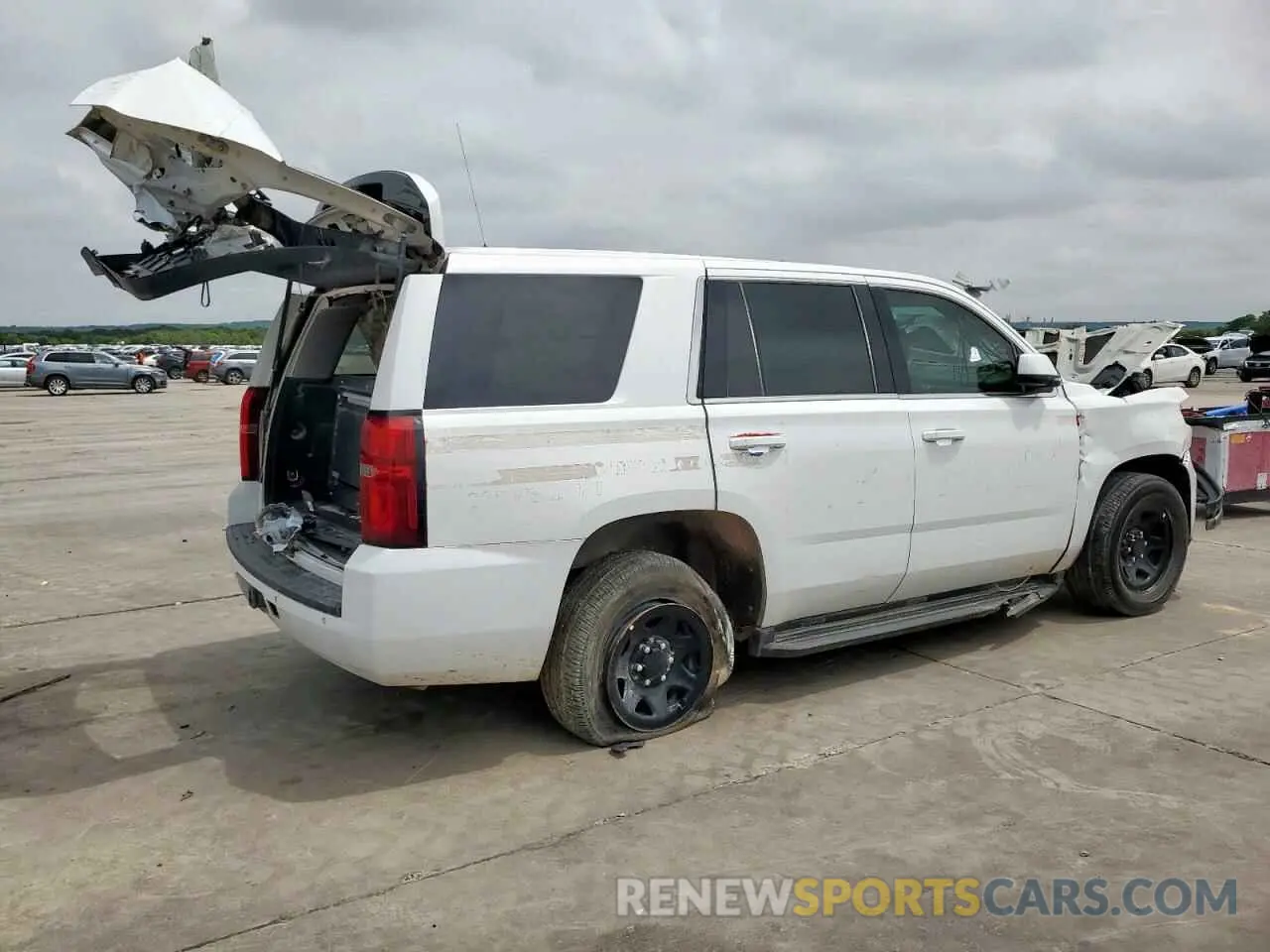 3 fotografías del automóvil dañado 1GNLCDEC3LR306163 CHEVROLET TAHOE 2020