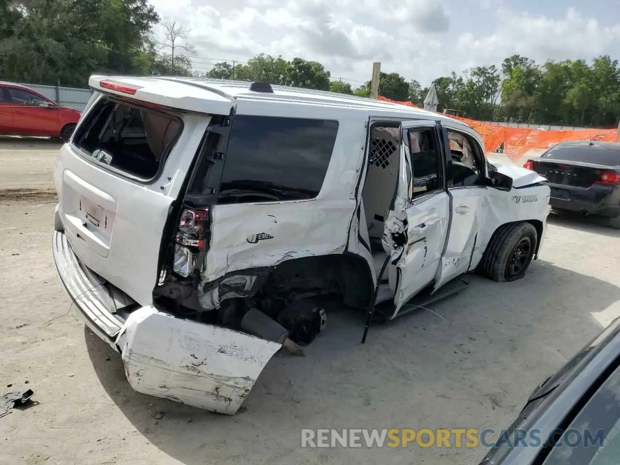 3 fotografías del automóvil dañado 1GNLCDEC4LR147377 CHEVROLET TAHOE 2020