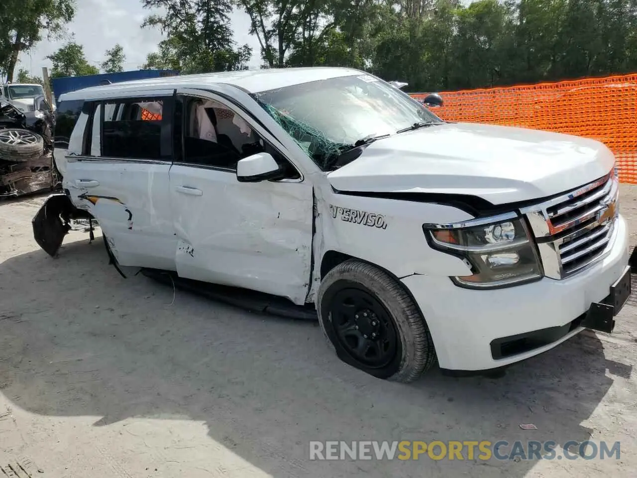 4 fotografías del automóvil dañado 1GNLCDEC4LR147377 CHEVROLET TAHOE 2020