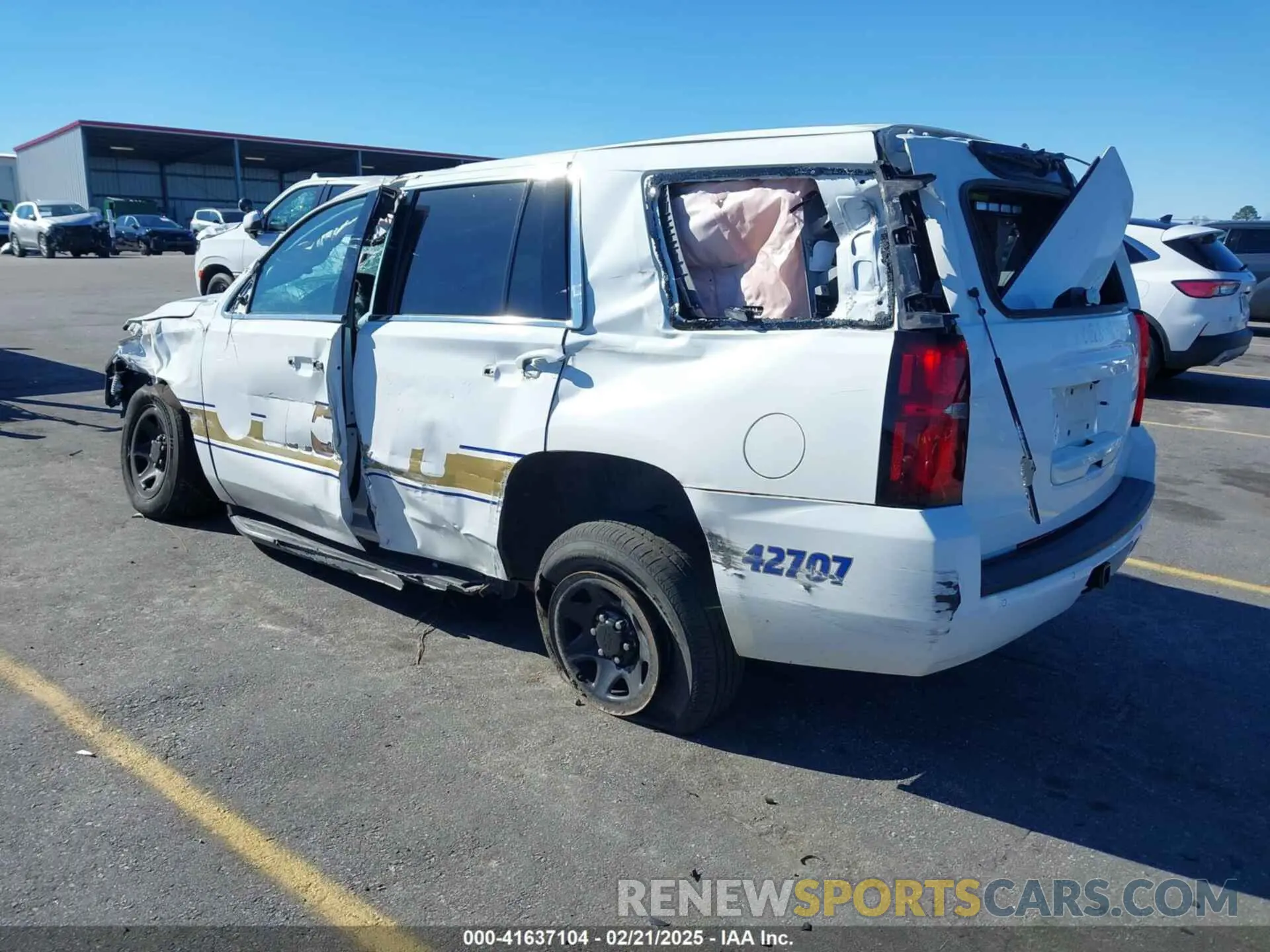 3 fotografías del automóvil dañado 1GNLCDEC4LR216777 CHEVROLET TAHOE 2020