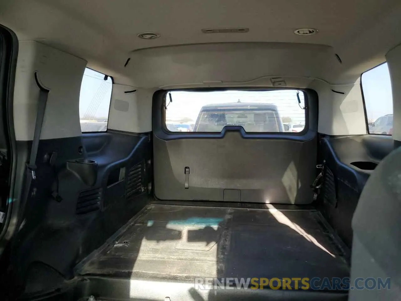 10 fotografías del automóvil dañado 1GNLCDEC5LR248072 CHEVROLET TAHOE 2020