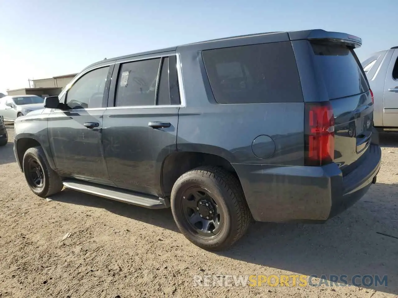 2 fotografías del automóvil dañado 1GNLCDEC5LR248072 CHEVROLET TAHOE 2020