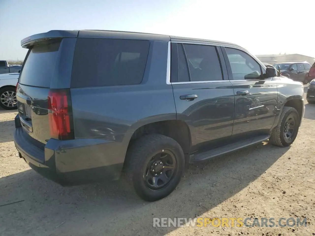 3 fotografías del automóvil dañado 1GNLCDEC5LR248072 CHEVROLET TAHOE 2020