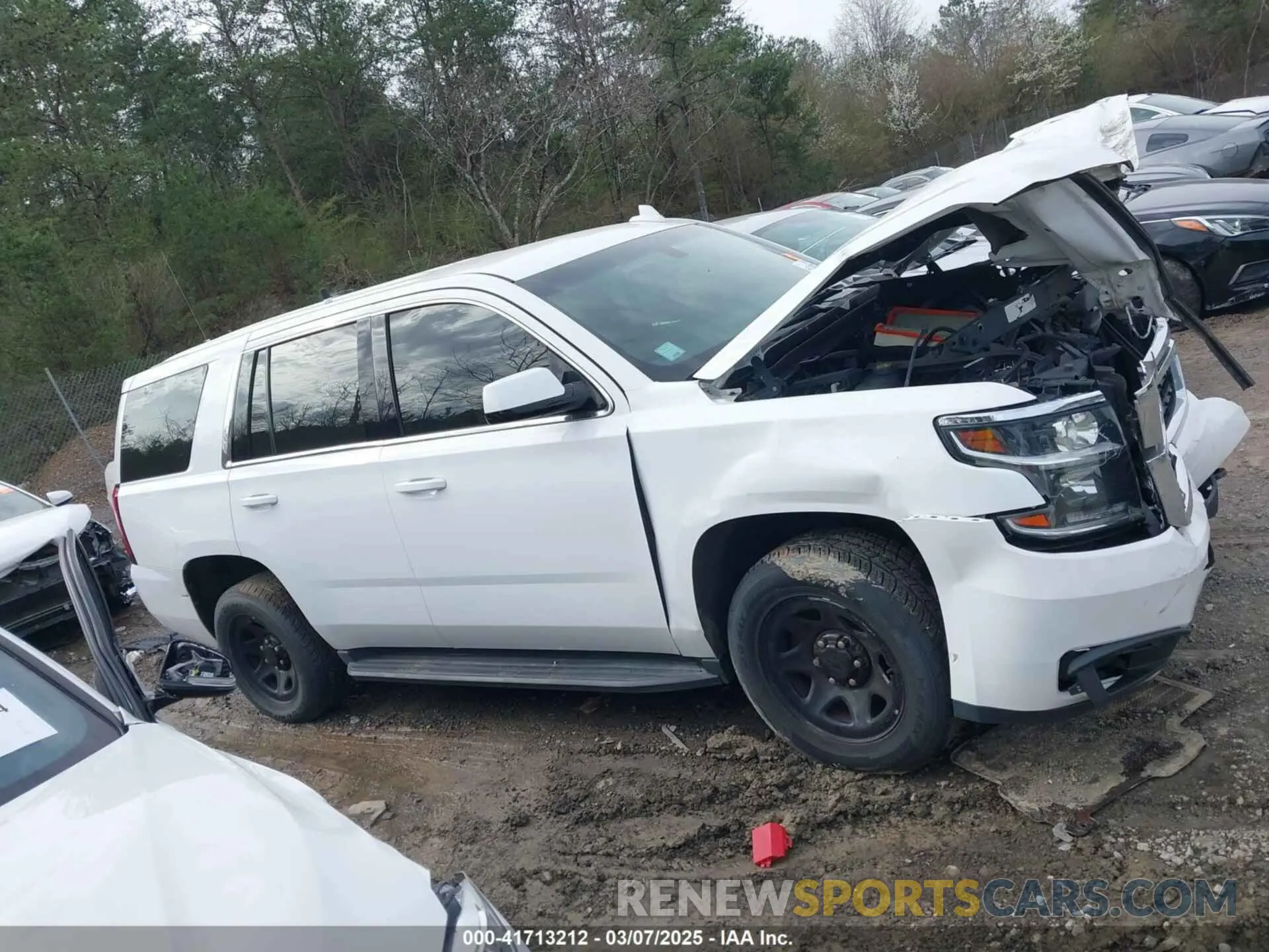 13 fotografías del automóvil dañado 1GNLCDEC8LR114821 CHEVROLET TAHOE 2020