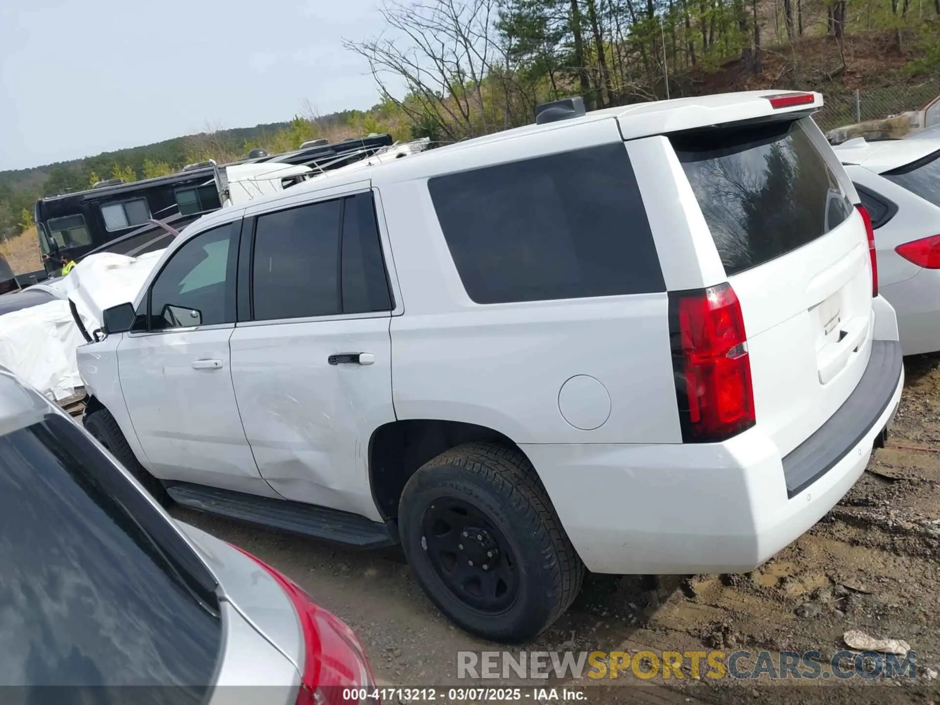 14 fotografías del automóvil dañado 1GNLCDEC8LR114821 CHEVROLET TAHOE 2020