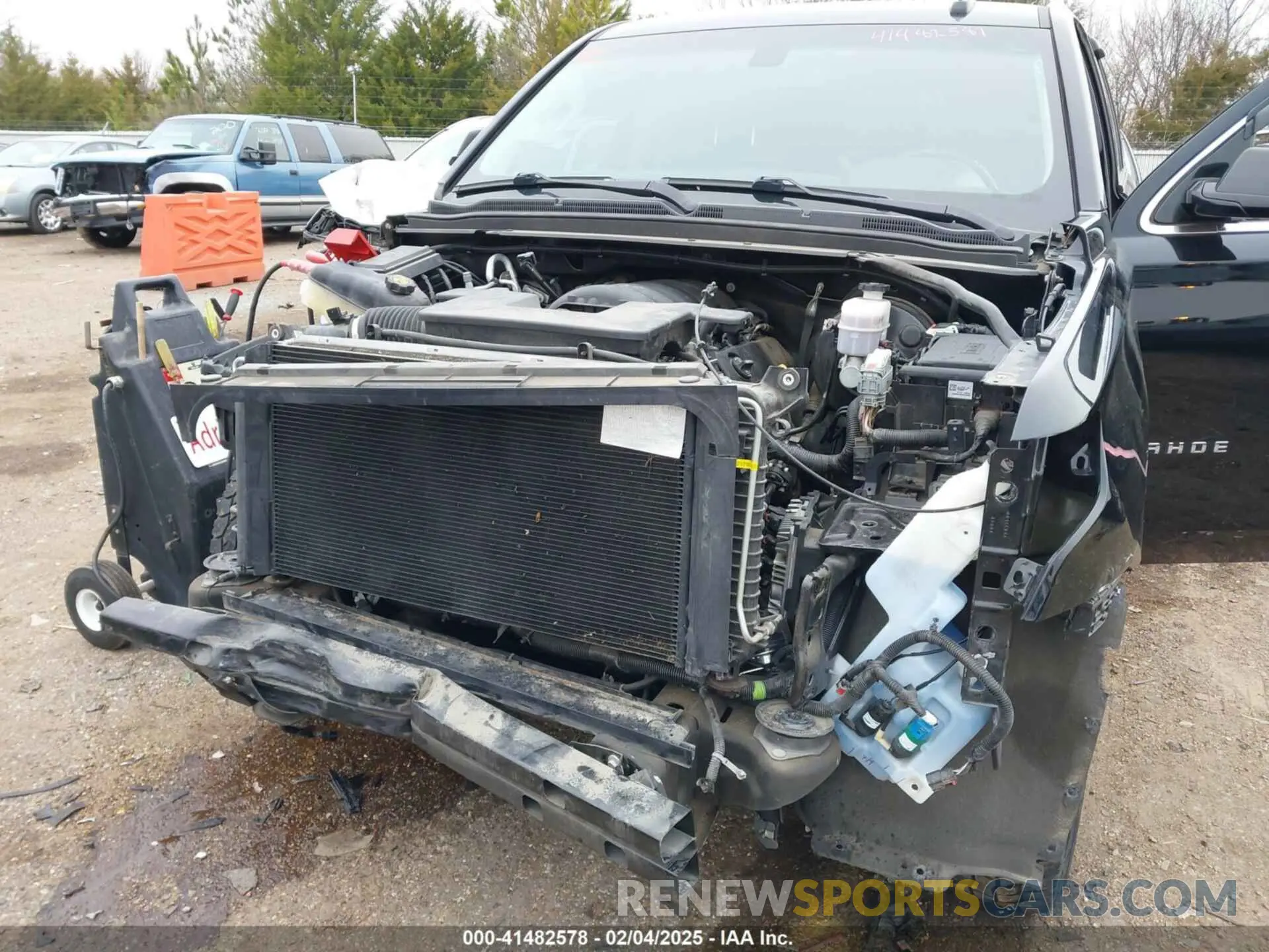 6 fotografías del automóvil dañado 1GNSCAKC1LR177807 CHEVROLET TAHOE 2020