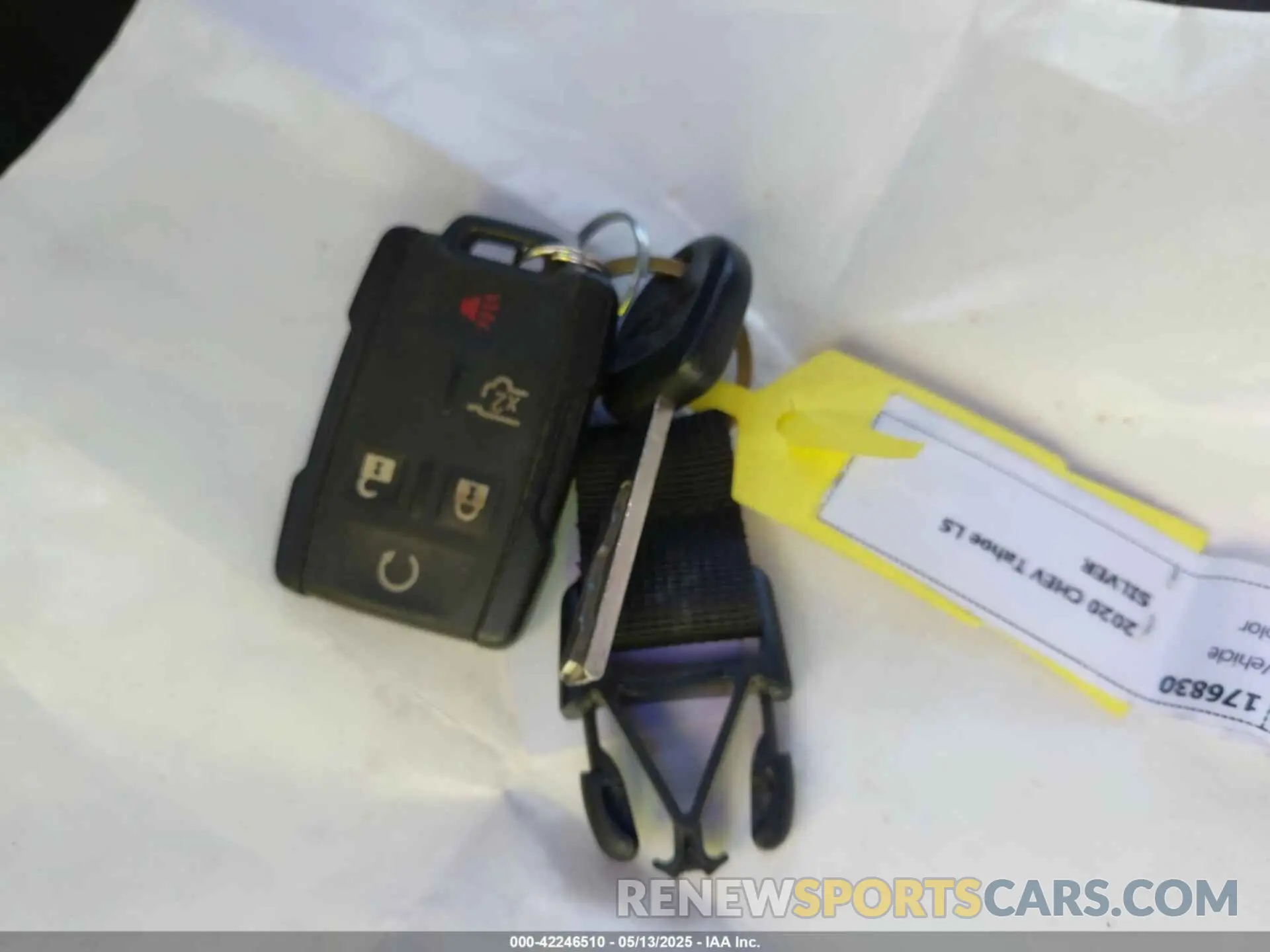 11 fotografías del automóvil dañado 1GNSCAKC2LR227856 CHEVROLET TAHOE 2020