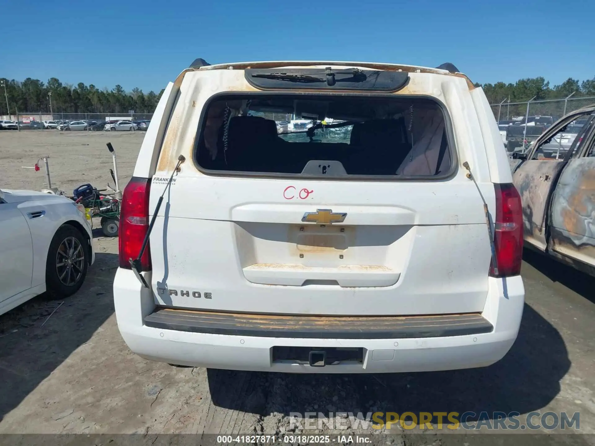 16 fotografías del automóvil dañado 1GNSCAKC4LR296015 CHEVROLET TAHOE 2020