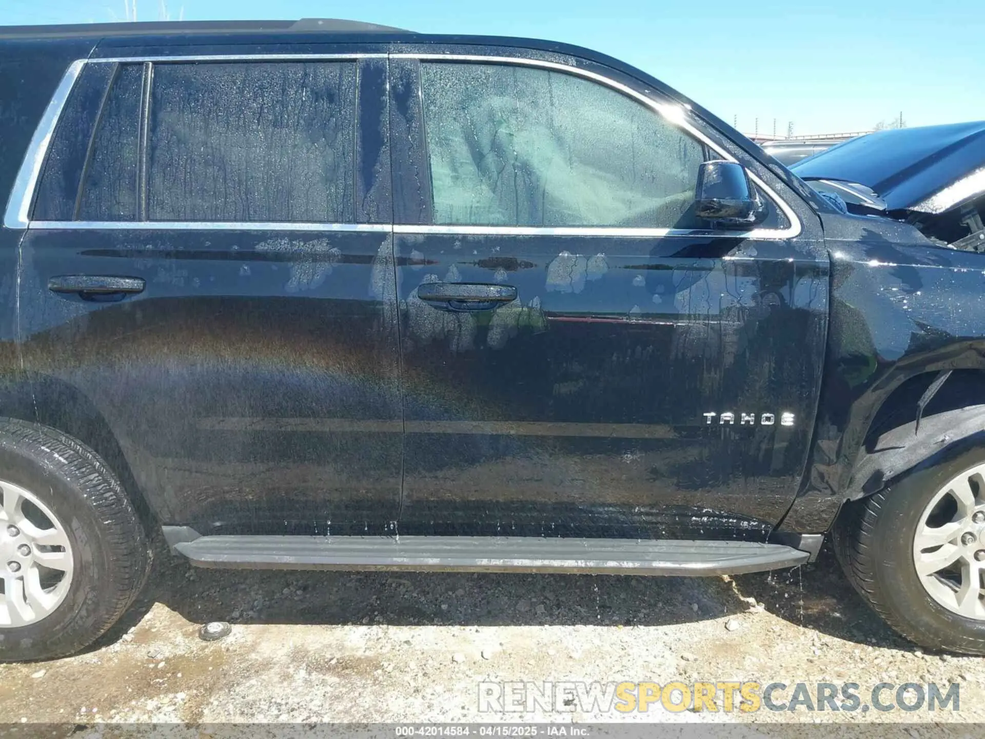13 fotografías del automóvil dañado 1GNSCAKC6LR293472 CHEVROLET TAHOE 2020