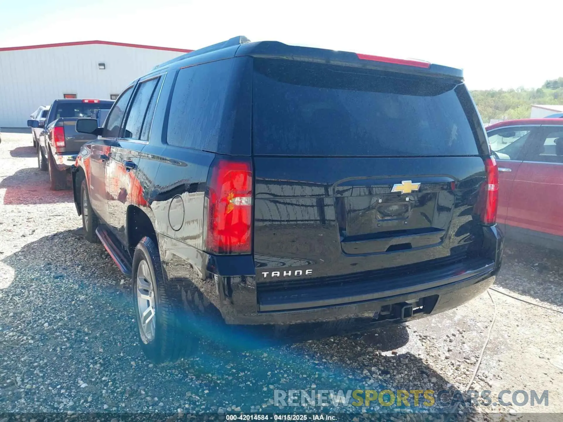 3 fotografías del automóvil dañado 1GNSCAKC6LR293472 CHEVROLET TAHOE 2020