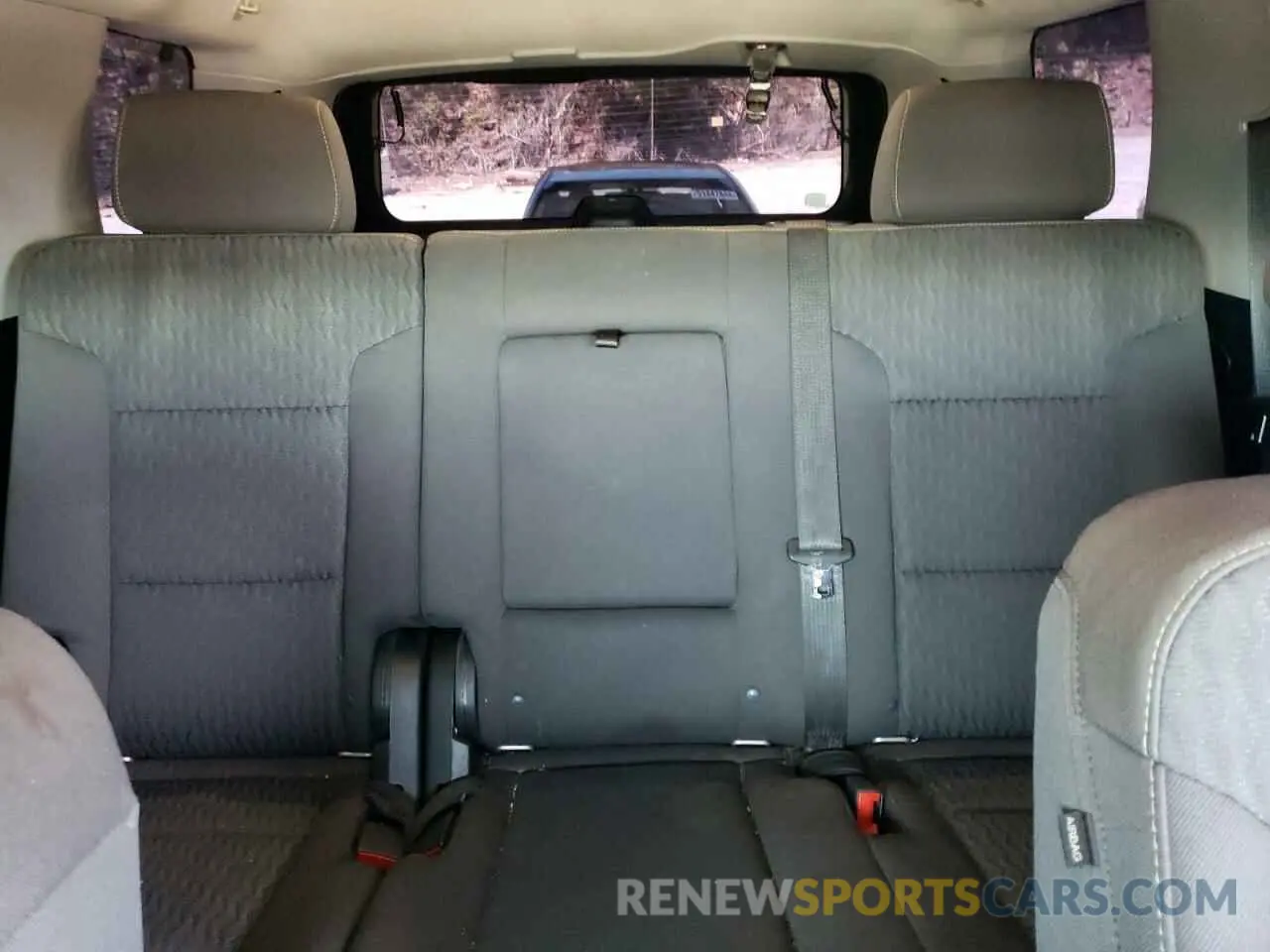 10 fotografías del automóvil dañado 1GNSCAKC7LR127428 CHEVROLET TAHOE 2020