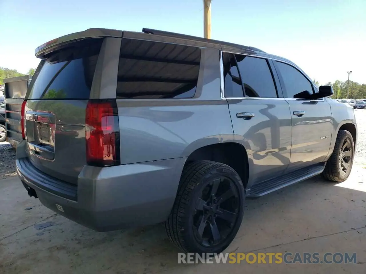 3 fotografías del automóvil dañado 1GNSCAKC7LR127428 CHEVROLET TAHOE 2020