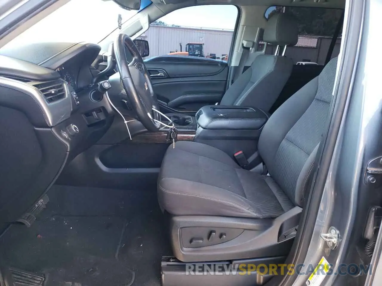 7 fotografías del automóvil dañado 1GNSCAKC7LR127428 CHEVROLET TAHOE 2020
