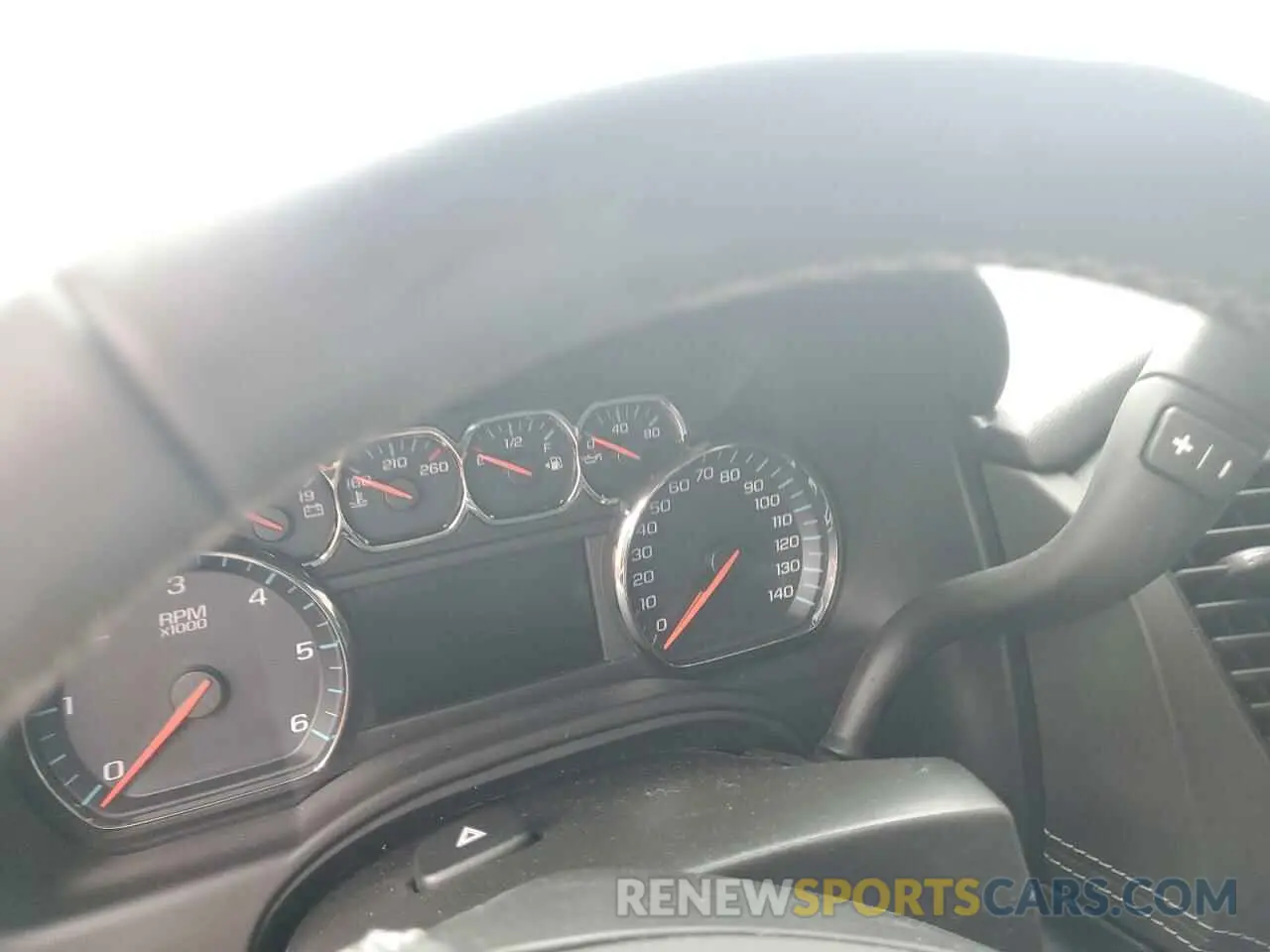 9 fotografías del automóvil dañado 1GNSCAKC9LR265813 CHEVROLET TAHOE 2020