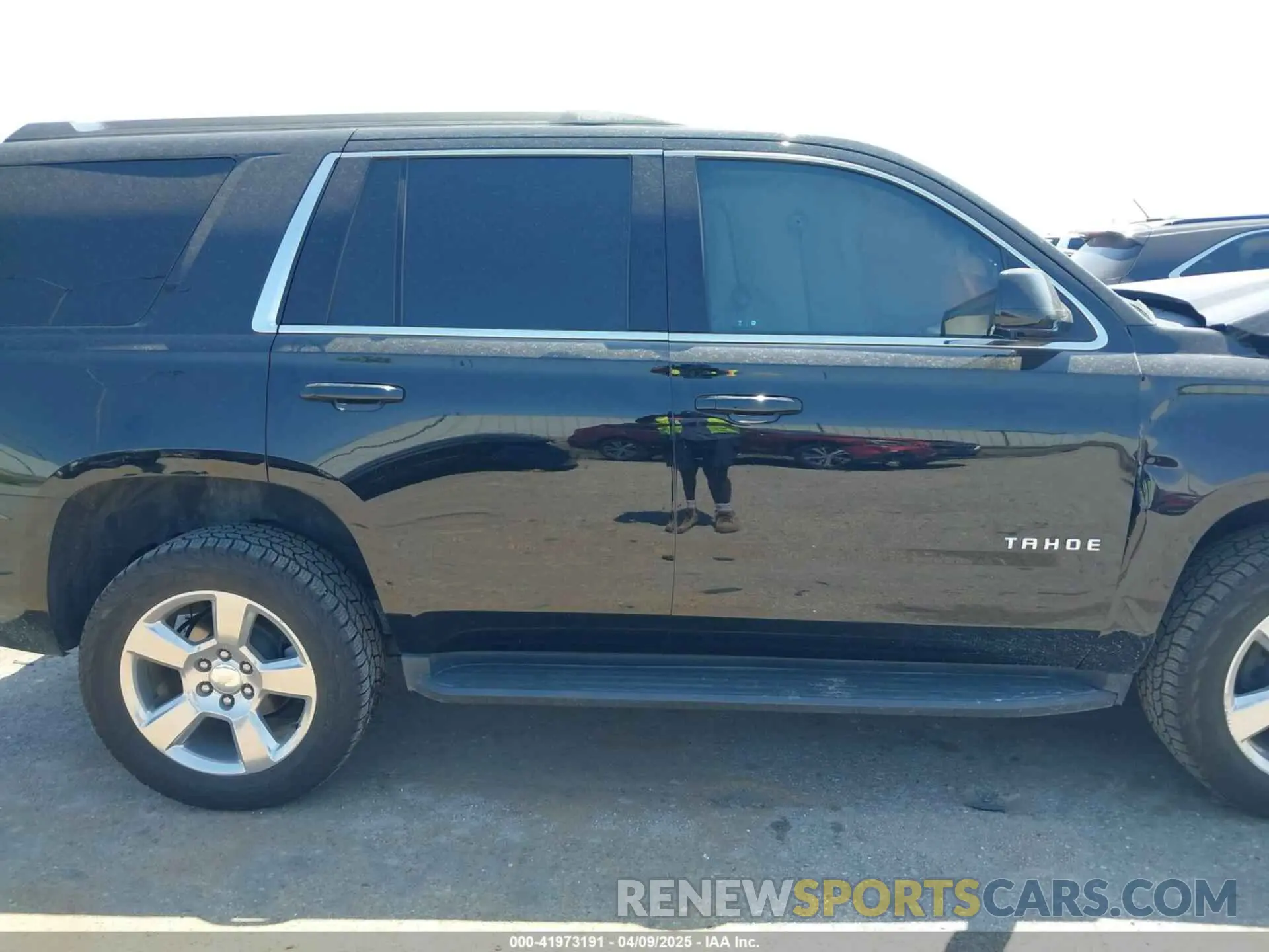 13 fotografías del automóvil dañado 1GNSCAKCXLR293278 CHEVROLET TAHOE 2020