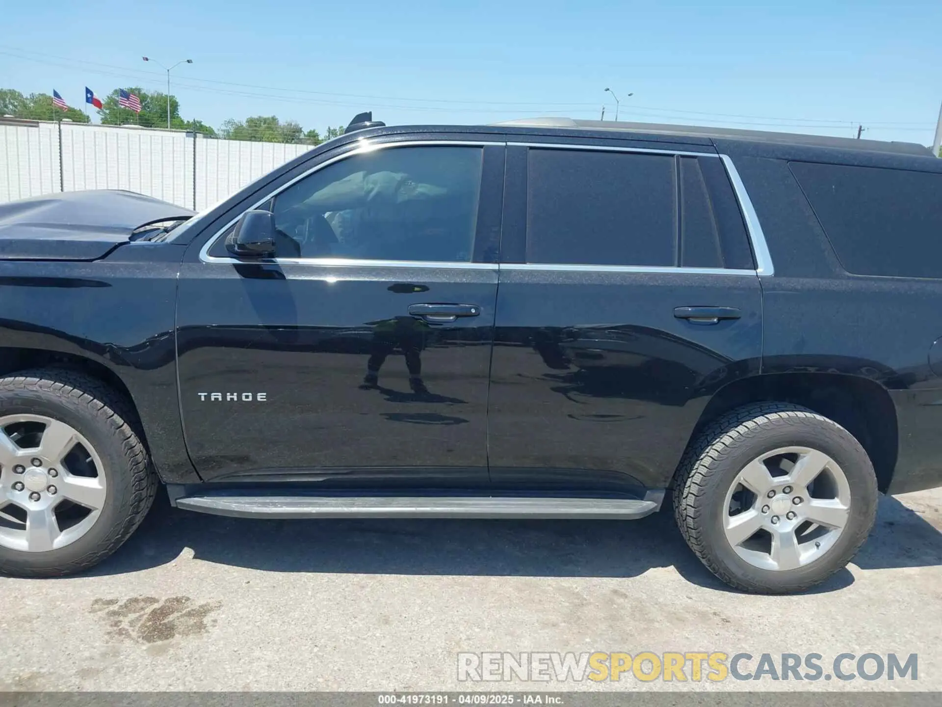 14 fotografías del automóvil dañado 1GNSCAKCXLR293278 CHEVROLET TAHOE 2020
