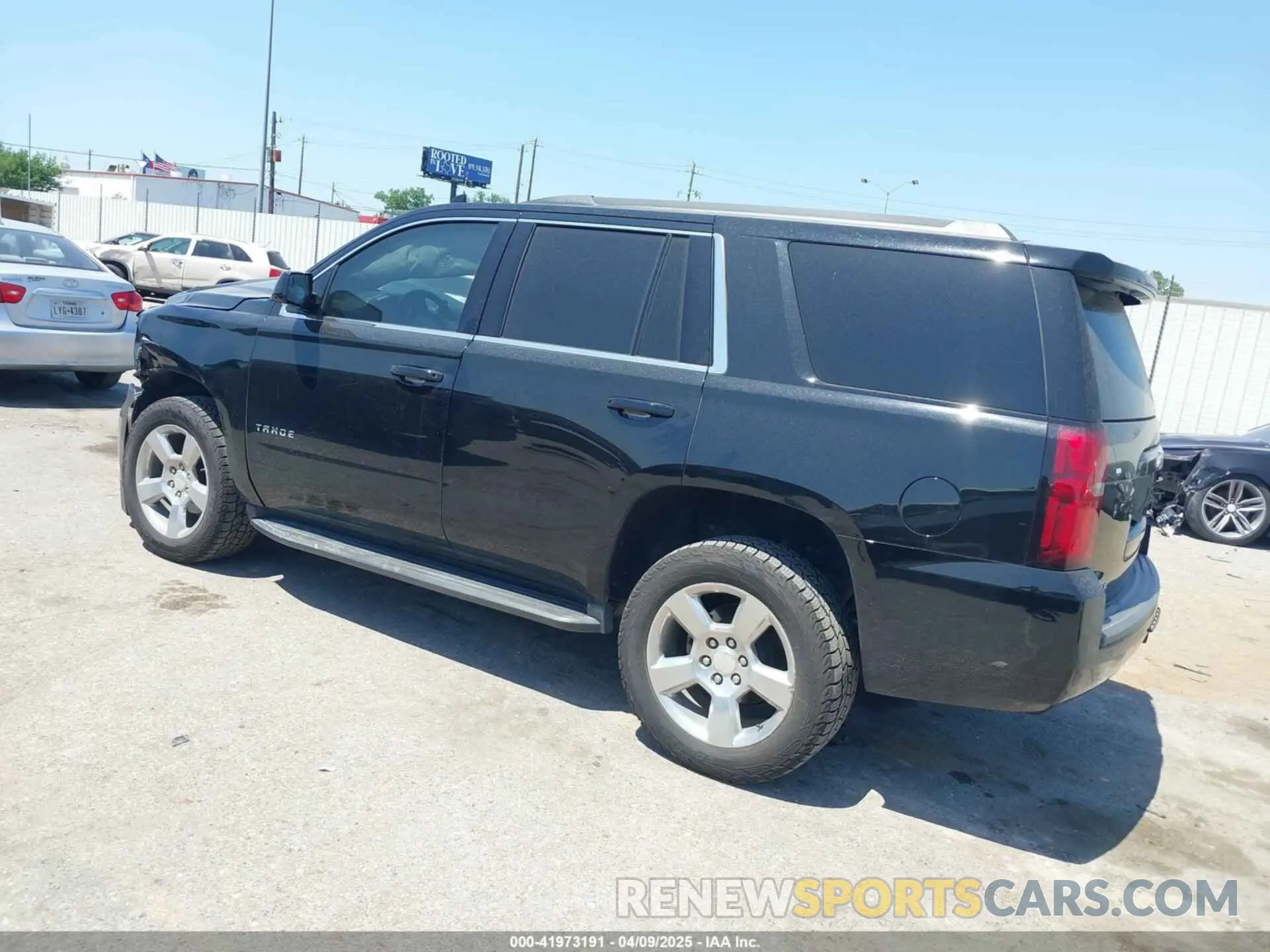 3 fotografías del automóvil dañado 1GNSCAKCXLR293278 CHEVROLET TAHOE 2020