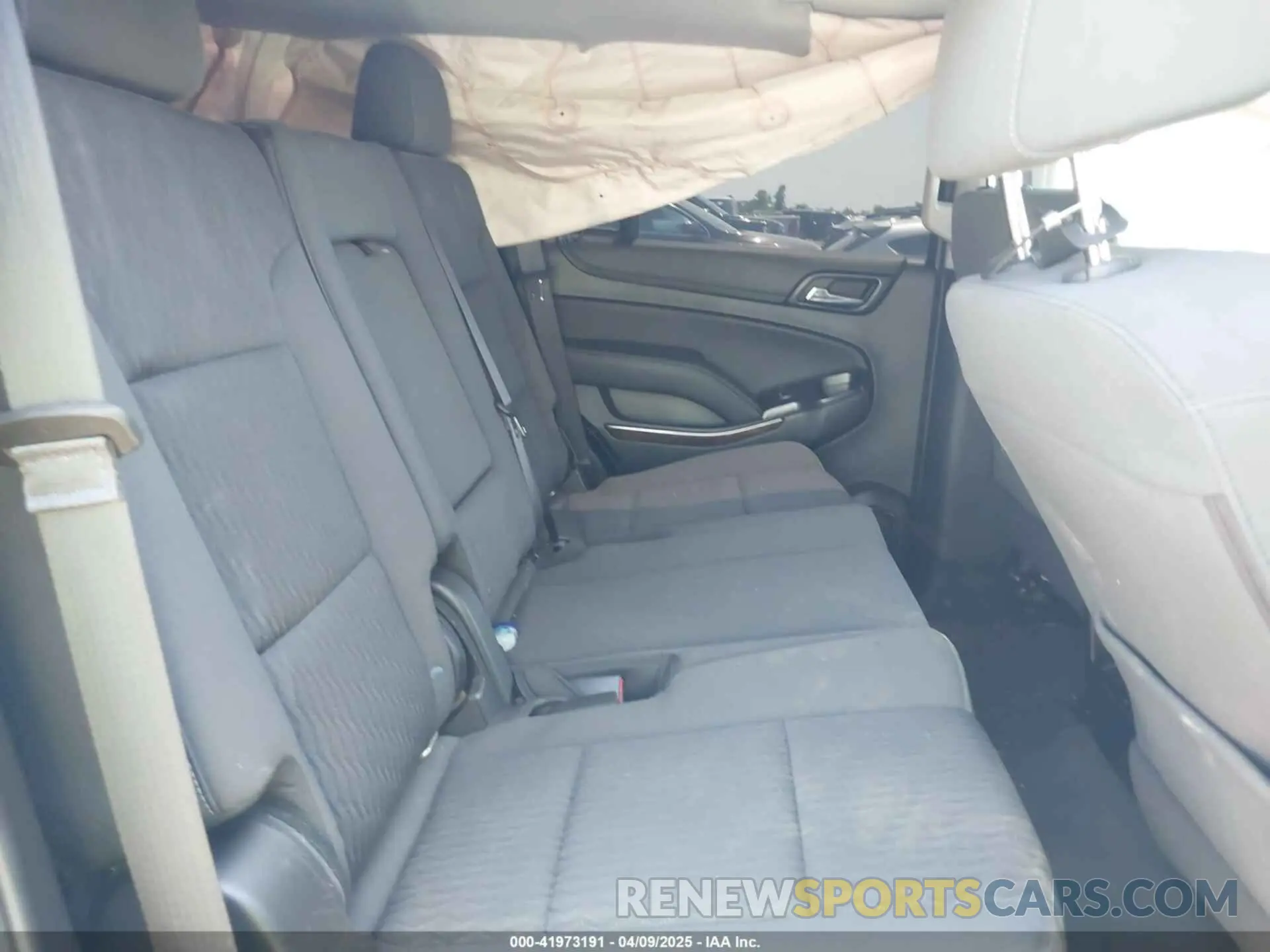 8 fotografías del automóvil dañado 1GNSCAKCXLR293278 CHEVROLET TAHOE 2020