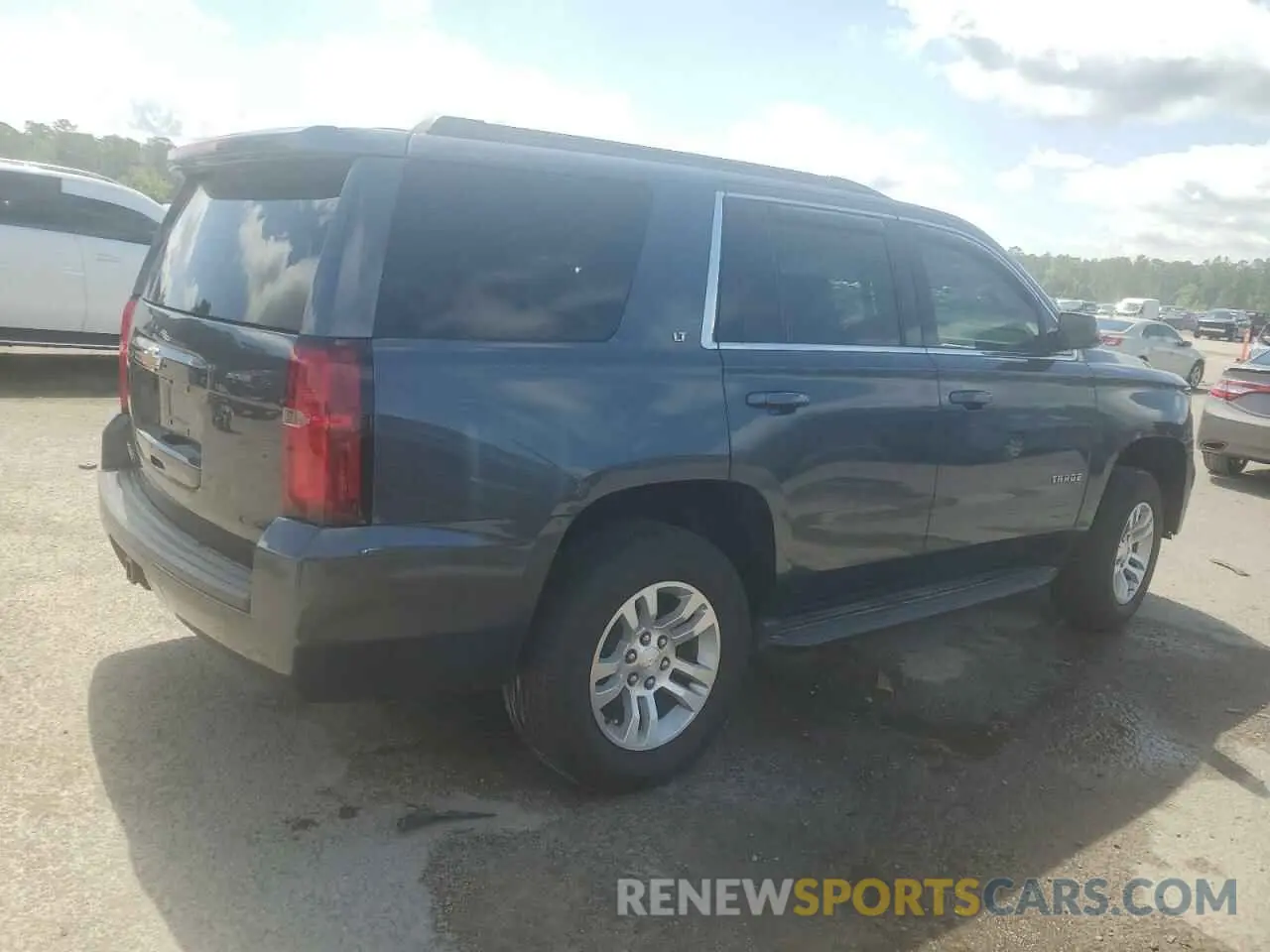 3 fotografías del automóvil dañado 1GNSCBKC3LR164904 CHEVROLET TAHOE 2020