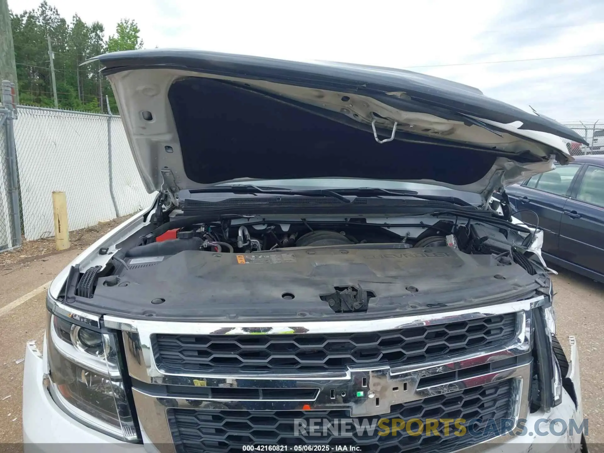 10 fotografías del automóvil dañado 1GNSCBKC4LR181887 CHEVROLET TAHOE 2020