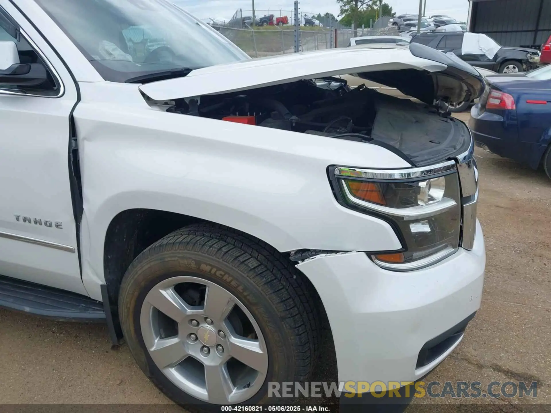 19 fotografías del automóvil dañado 1GNSCBKC4LR181887 CHEVROLET TAHOE 2020