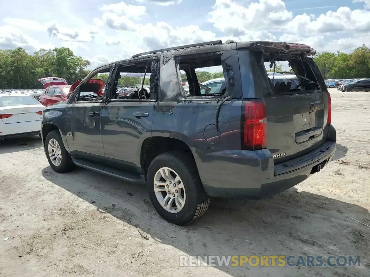 2 fotografías del automóvil dañado 1GNSCBKC5LR308288 CHEVROLET TAHOE 2020