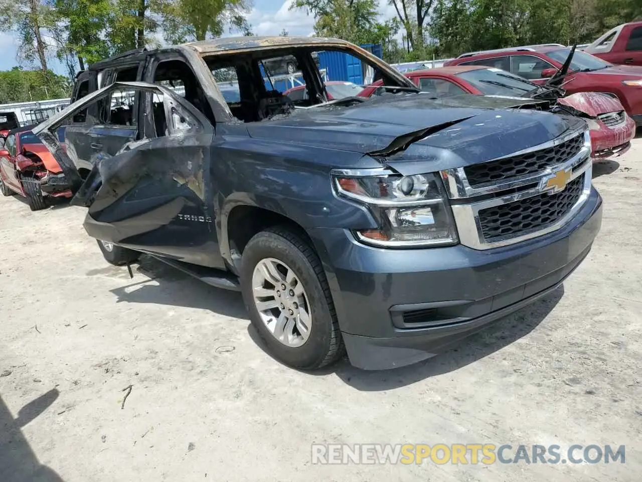 4 fotografías del automóvil dañado 1GNSCBKC5LR308288 CHEVROLET TAHOE 2020