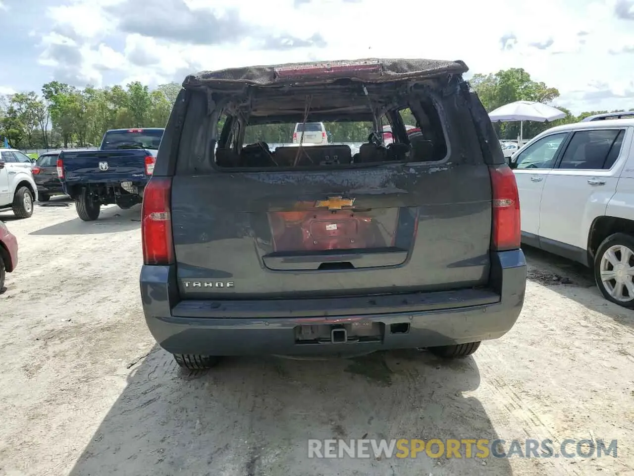 6 fotografías del automóvil dañado 1GNSCBKC5LR308288 CHEVROLET TAHOE 2020