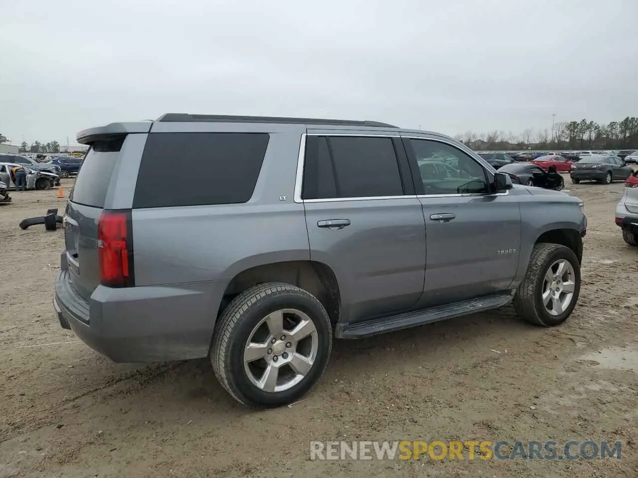 3 fotografías del automóvil dañado 1GNSCBKC8LR295942 CHEVROLET TAHOE 2020