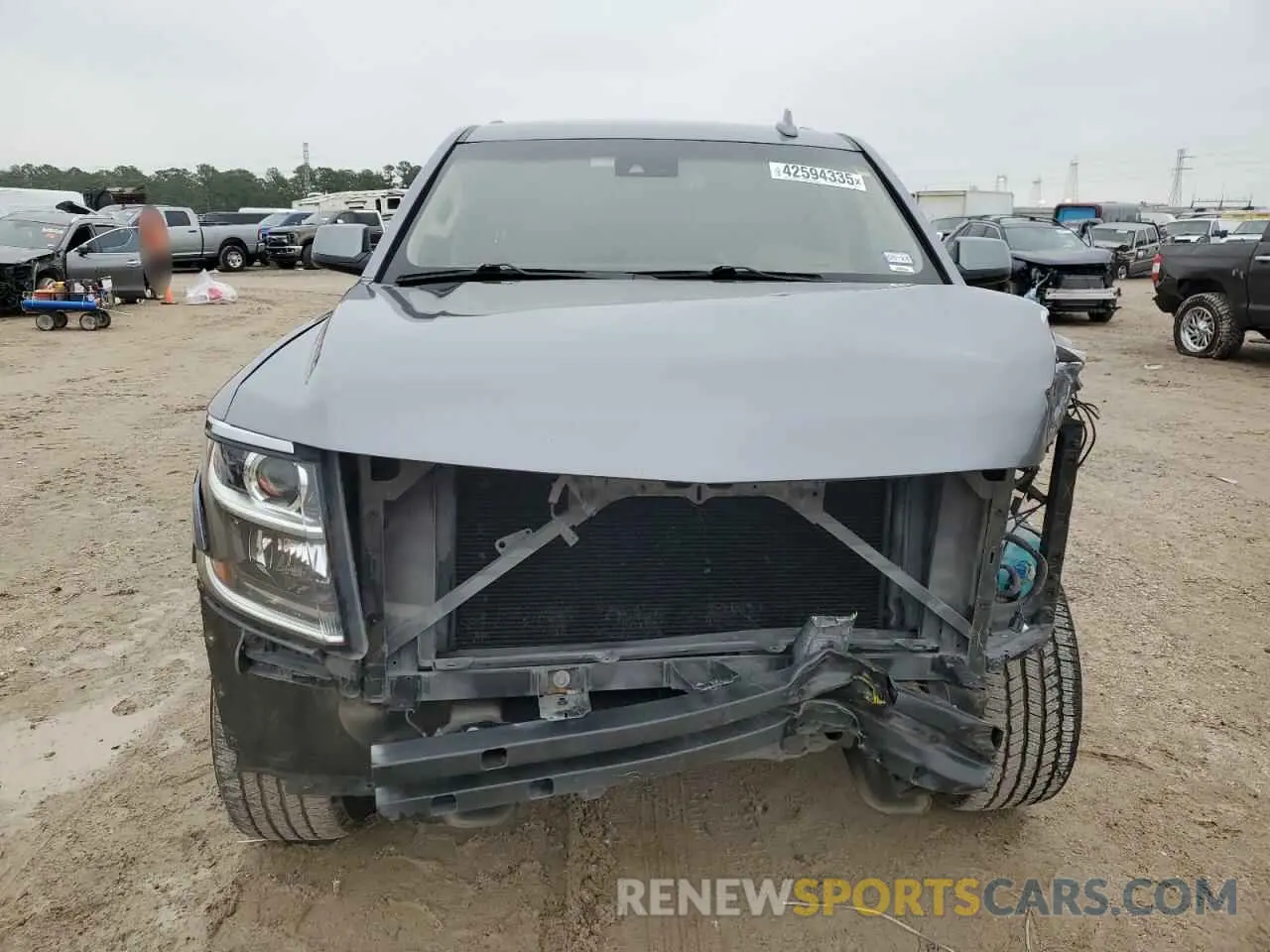 5 fotografías del automóvil dañado 1GNSCBKC8LR295942 CHEVROLET TAHOE 2020