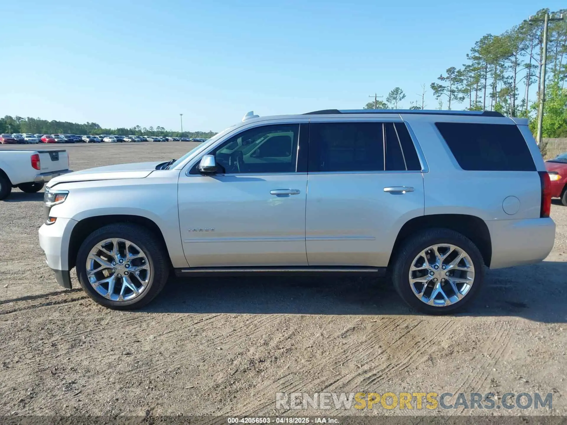 14 fotografías del automóvil dañado 1GNSCCKC1LR128568 CHEVROLET TAHOE 2020