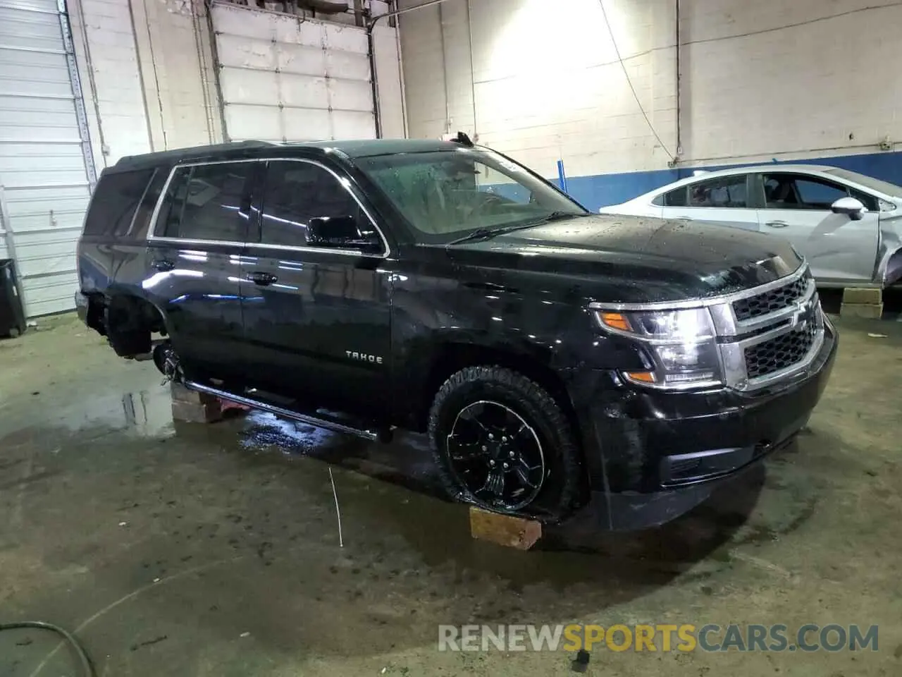 4 fotografías del automóvil dañado 1GNSKAKC6LR117167 CHEVROLET TAHOE 2020