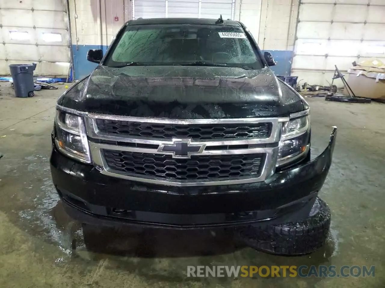 5 fotografías del automóvil dañado 1GNSKAKC6LR117167 CHEVROLET TAHOE 2020