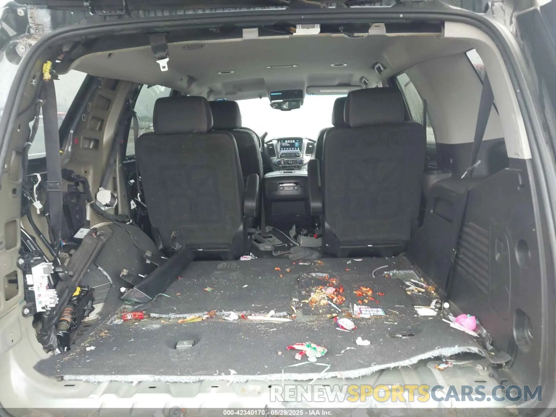 12 fotografías del automóvil dañado 1GNSKBKC1LR102565 CHEVROLET TAHOE 2020