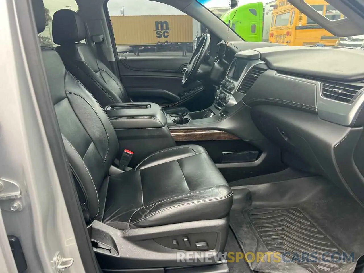 5 fotografías del automóvil dañado 1GNSKBKC1LR190260 CHEVROLET TAHOE 2020