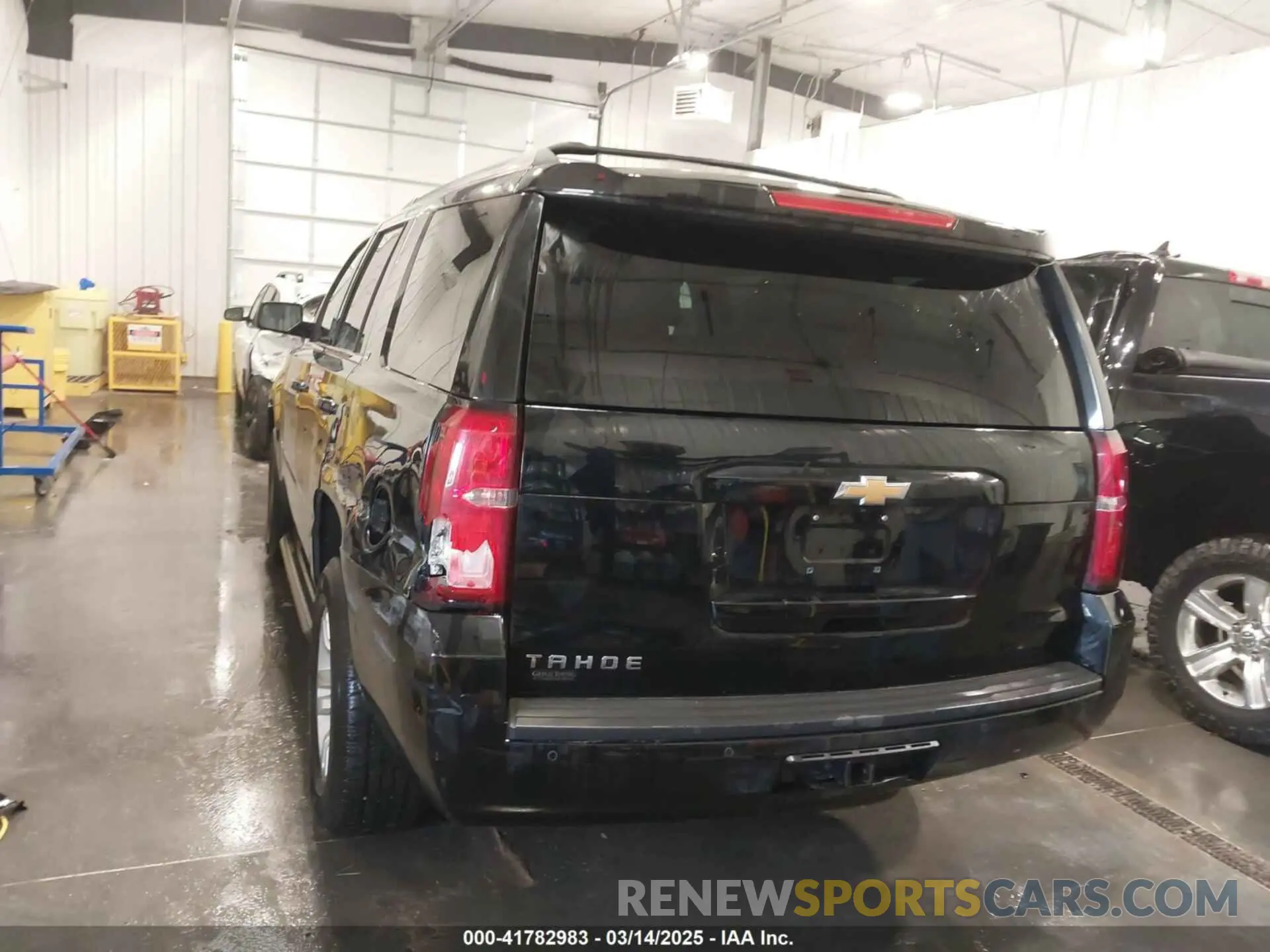 16 fotografías del automóvil dañado 1GNSKBKC2LR123473 CHEVROLET TAHOE 2020