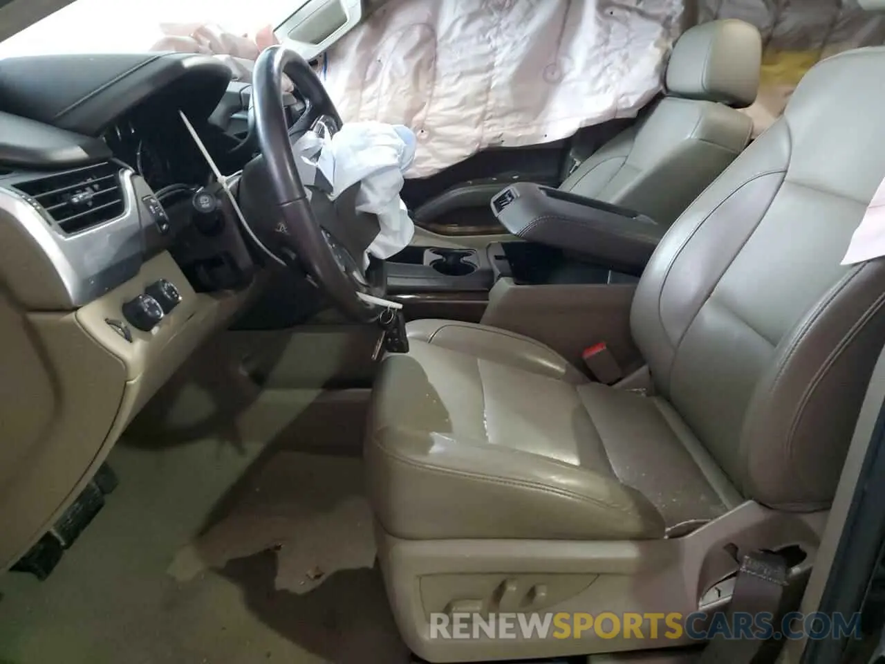 7 fotografías del automóvil dañado 1GNSKBKC3LR112689 CHEVROLET TAHOE 2020