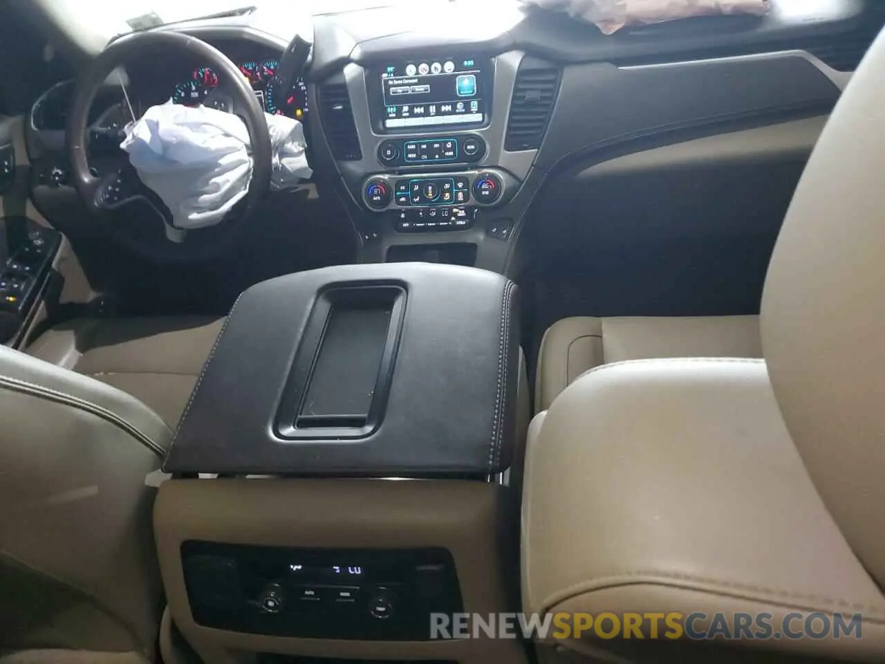 8 fotografías del automóvil dañado 1GNSKBKC3LR112689 CHEVROLET TAHOE 2020
