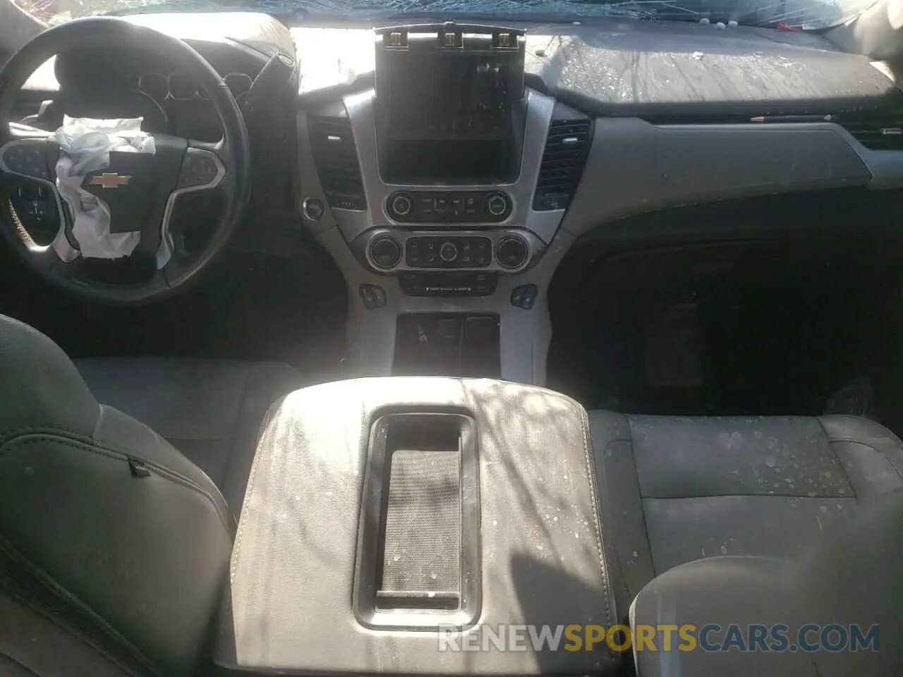 8 fotografías del automóvil dañado 1GNSKBKC4LR236938 CHEVROLET TAHOE 2020