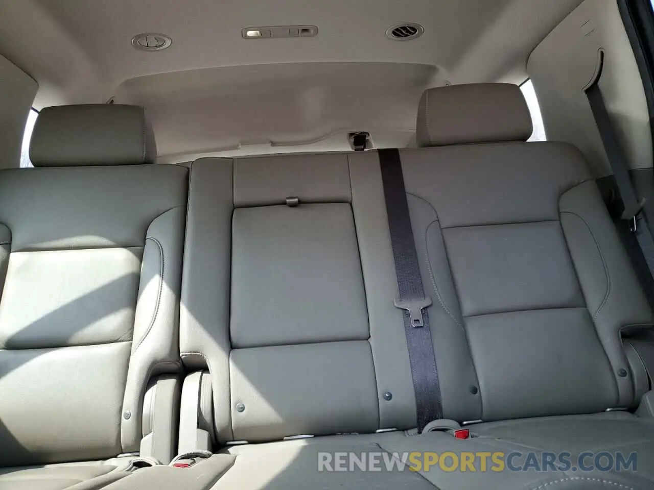 10 fotografías del automóvil dañado 1GNSKBKC5LR231618 CHEVROLET TAHOE 2020